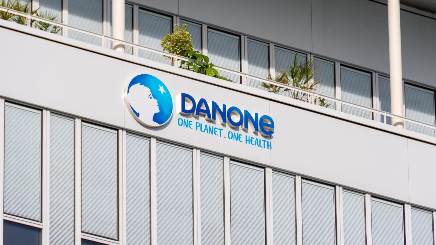 Vi vu trời Âu để gặp gỡ tập đoàn Danone